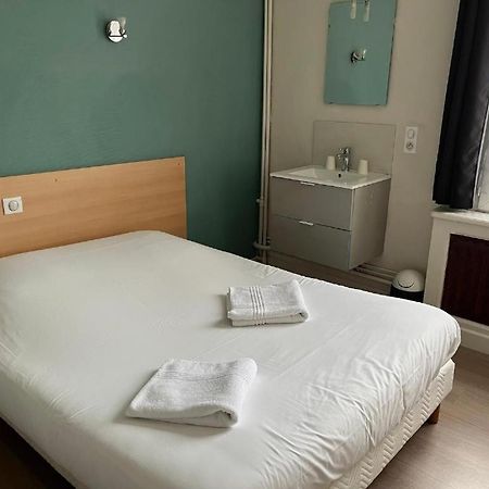 Hotel Aux Bons Amis 兰斯 外观 照片